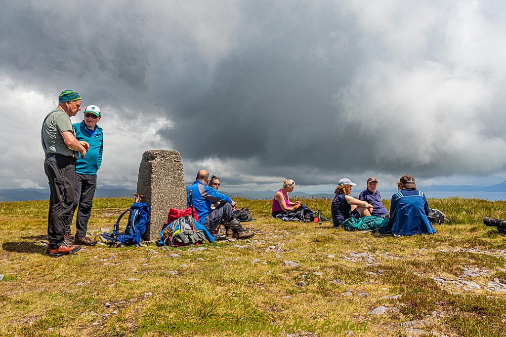 Beautiful landscape view on hillwalking route Loch Shliabh an Iolair - Sliabh an Iolair - Fán