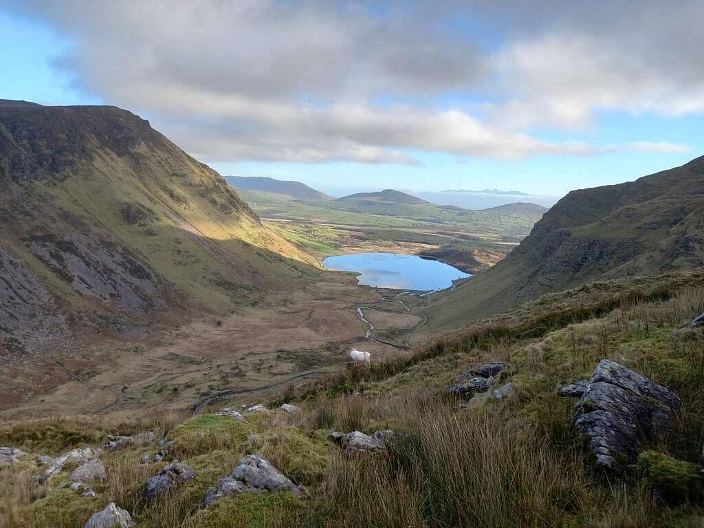 Beautiful landscape view on hillwalking route Annascaul Lake / Coumduff Circuit