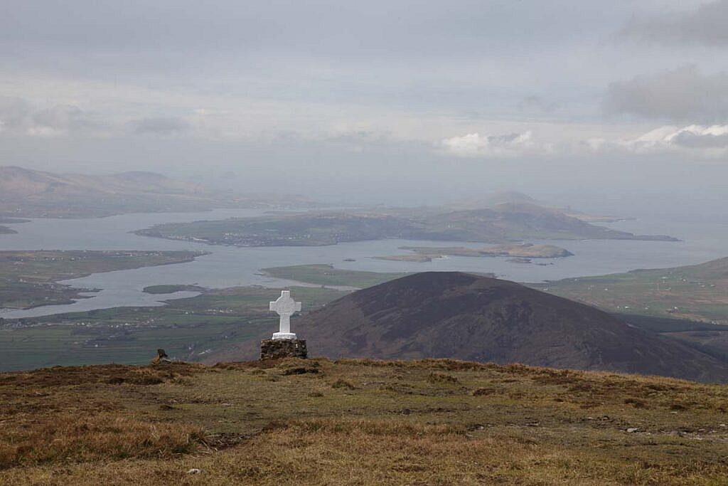 Beautiful landscape view on hillwalking route Cnoc na dTobar/Knocknadobar
