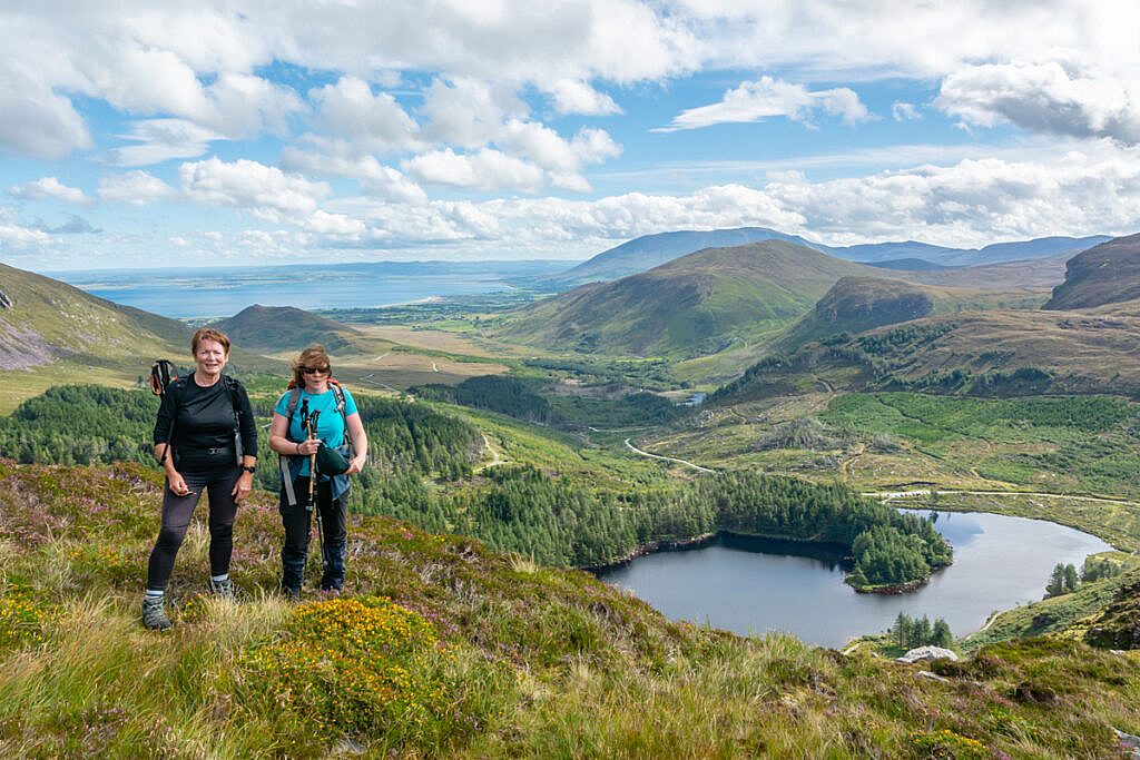 Beautiful landscape view on hillwalking route Glanteenassig - Stradbally Mountain - Beenoskee