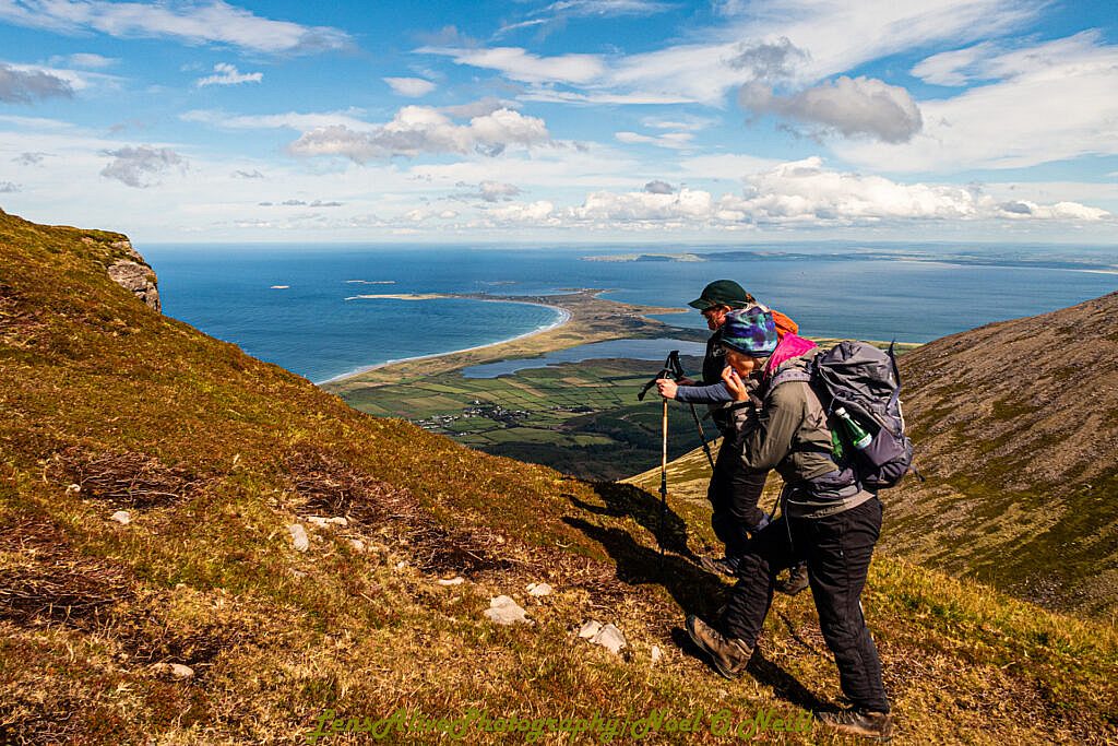 Beautiful landscape view on hillwalking route Glanteenassig - Stradbally Mountain - Beenoskee