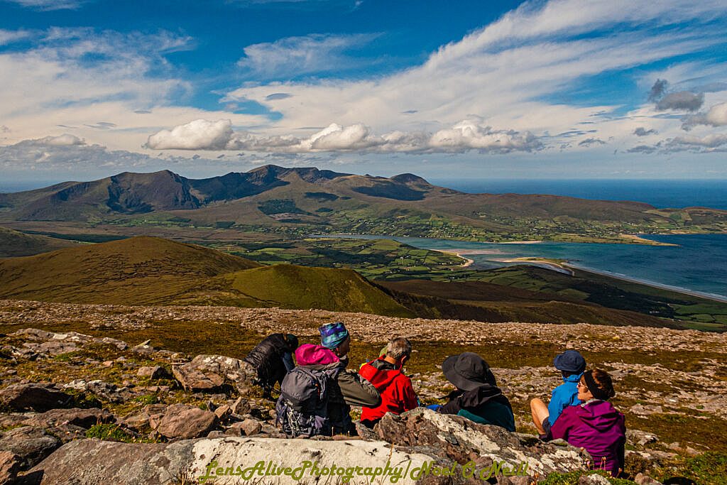 Beautiful landscape view on hillwalking route Glanteenassig - Stradbally Mountain - Beenoskee