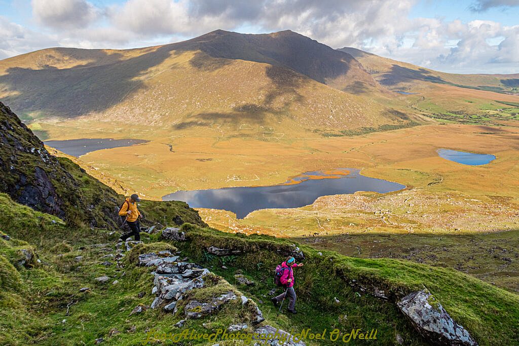 Beautiful landscape view on hillwalking route Pedlars Lake Shoulder to Chom an Áir