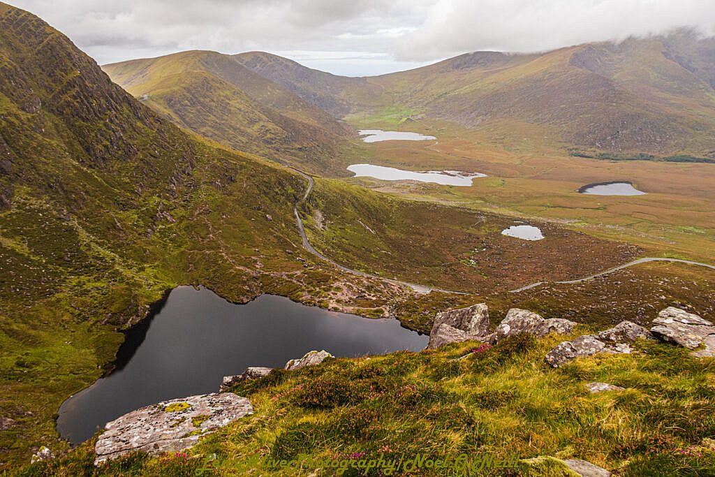 Beautiful landscape view on hillwalking route Pedlars Lake Shoulder to Chom an Áir