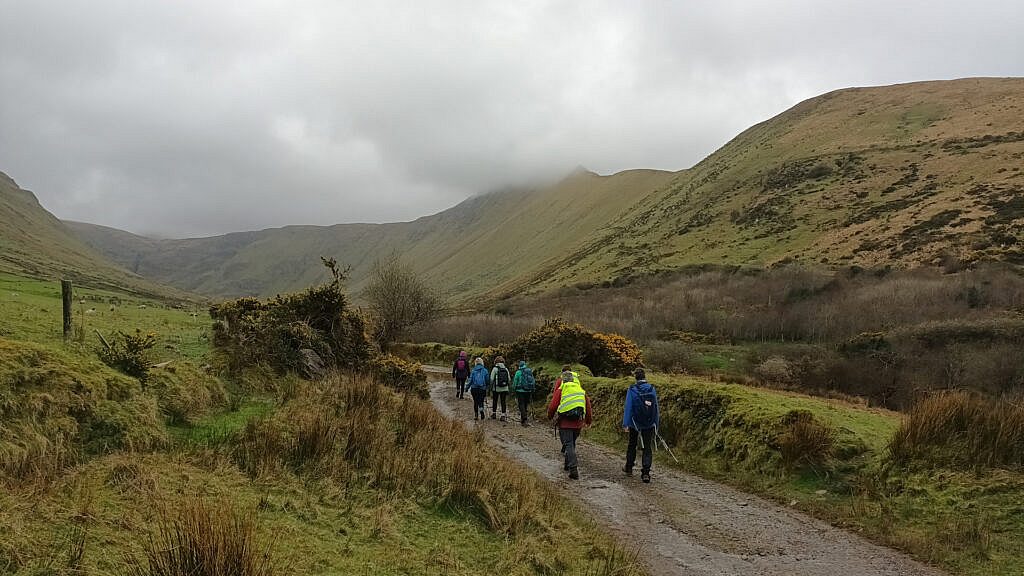 Beautiful landscape view on hillwalking route Macha na Bó - Binn an Túir