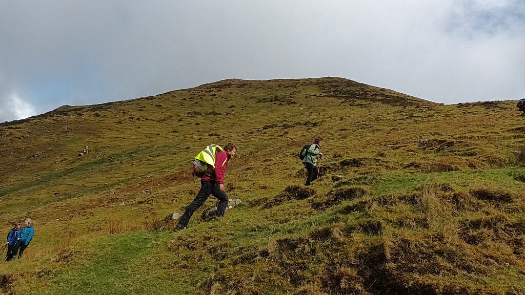 Beautiful landscape view on hillwalking route Macha na Bó - Binn an Túir