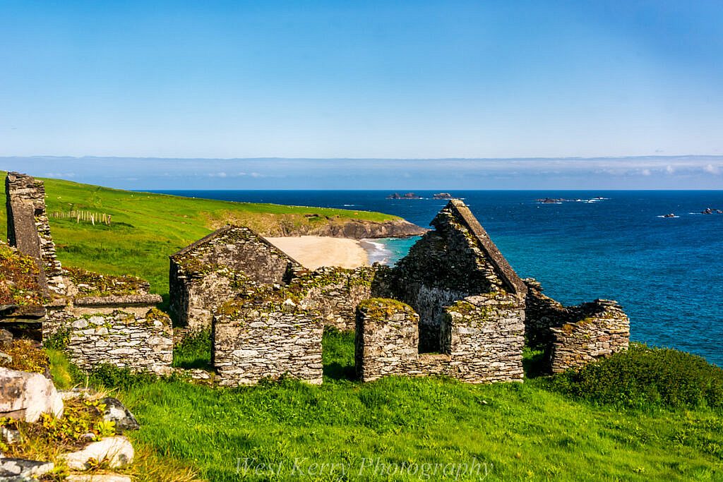 Beautiful landscape view on hillwalking route An Blascaod Mór, The Great Blasket Island (Nósfaidh an Aimsir - Weather Dependent)