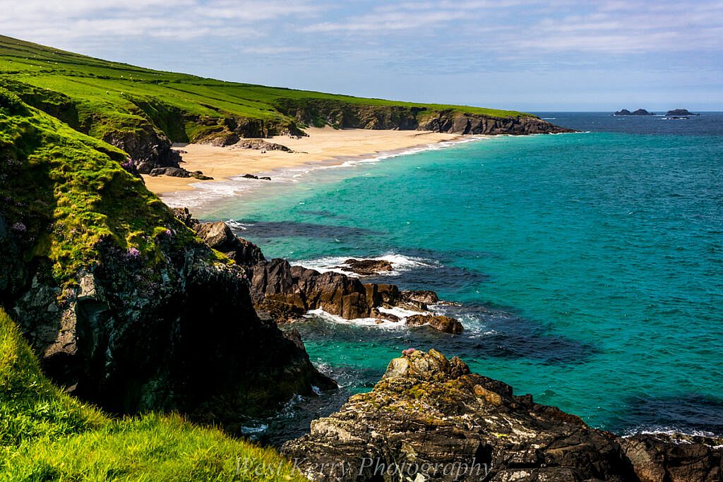 Beautiful landscape view on hillwalking route An Blascaod Mór, The Great Blasket Island (Nósfaidh an Aimsir - Weather Dependent)