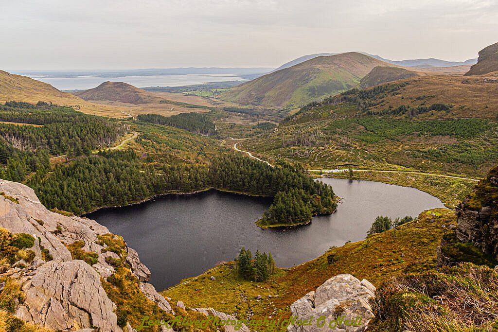 Beautiful landscape view on hillwalking route Glanteenassig - Stradbally Mountain - Beenoskee