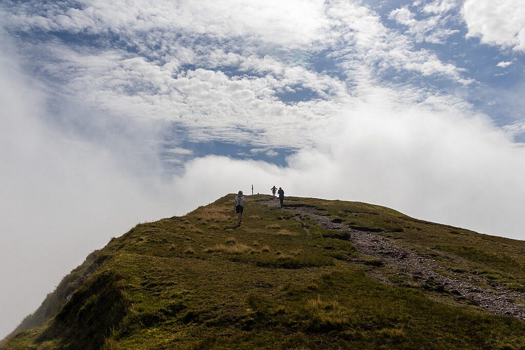Beautiful landscape view on hillwalking route Baile na hAbha to Baile Breac via An Galán & Mount Brandon (Linear Walk)