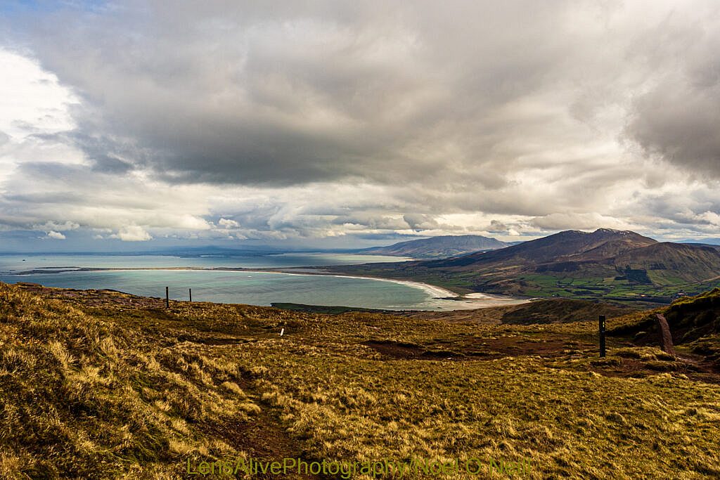 Beautiful landscape view on hillwalking route Baile na hAbha to Más an Tiompán