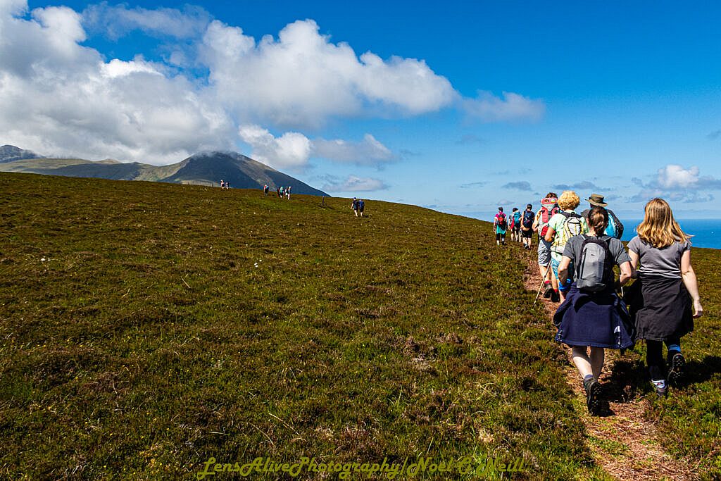 Beautiful landscape view on hillwalking route Brandon Point - Más an Tiompán - Teer