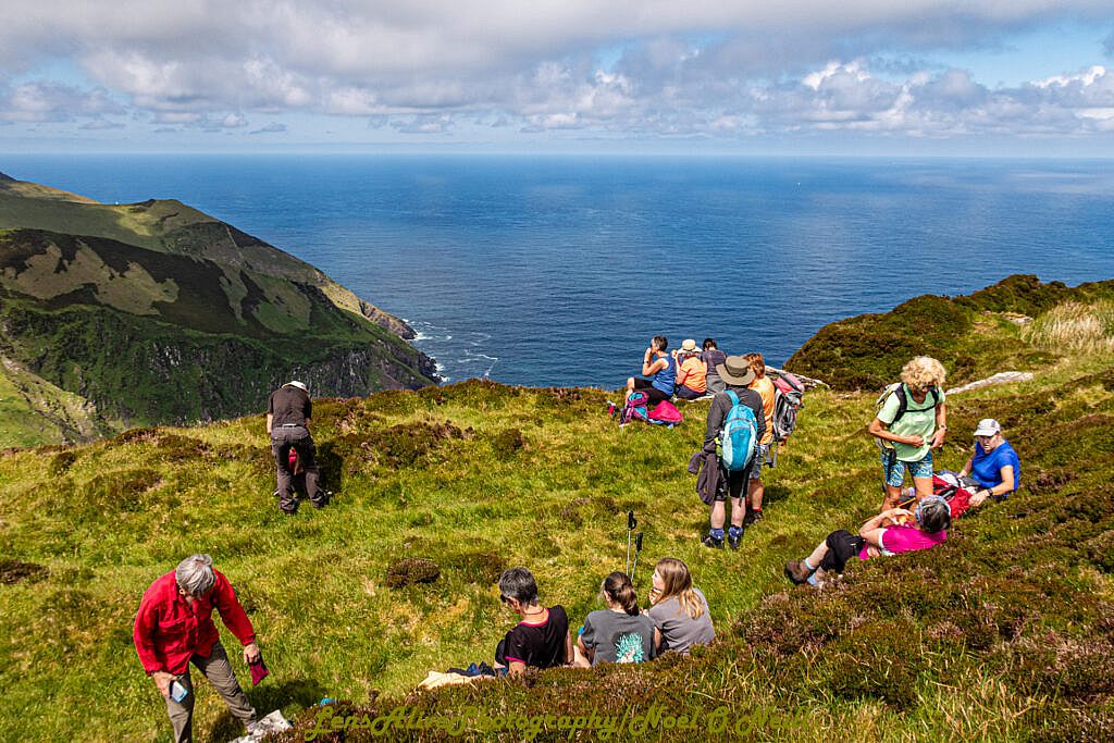 Beautiful landscape view on hillwalking route Brandon Point - Más an Tiompán - Teer